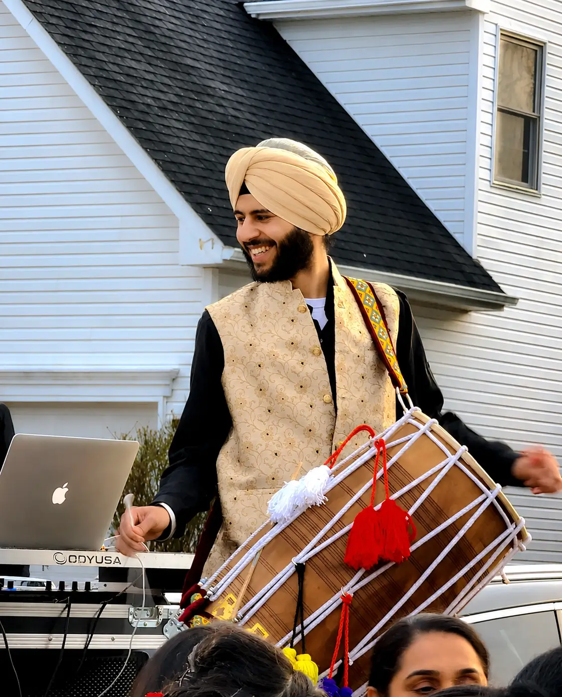 dholi